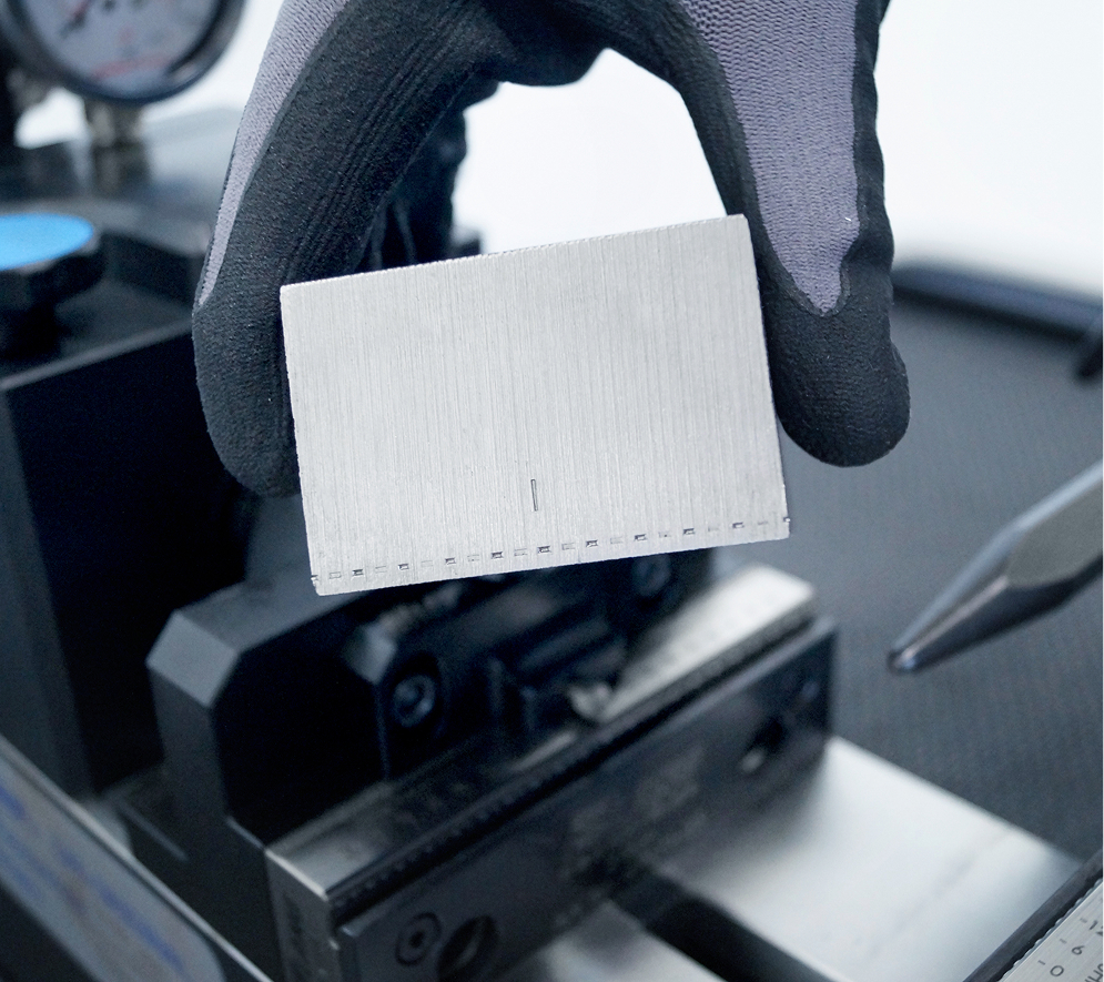 Repeatable clamping of workpieces using LANG stamping technology.