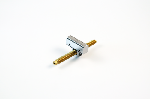 47160-TG17: Mandíbula central + husillo Makro•Grip® 77